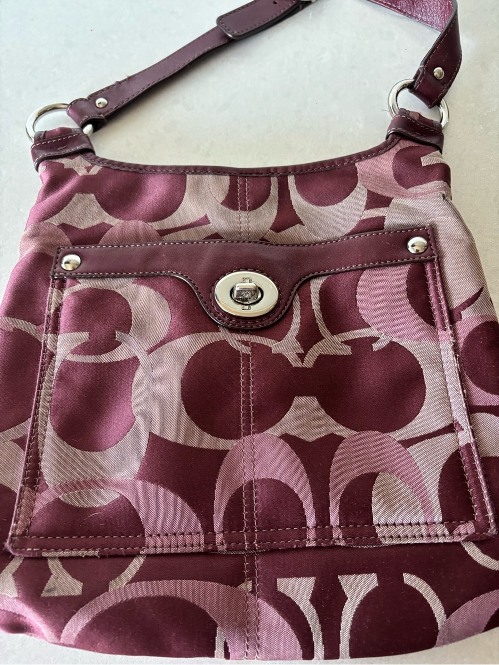 🔮Coach🔮Penelope Signature Hippie Crossbody Bag in Berry/Burgundy